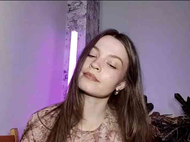 MaisieFresta webcam
