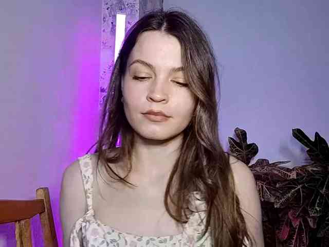 MaisieFresta webcam