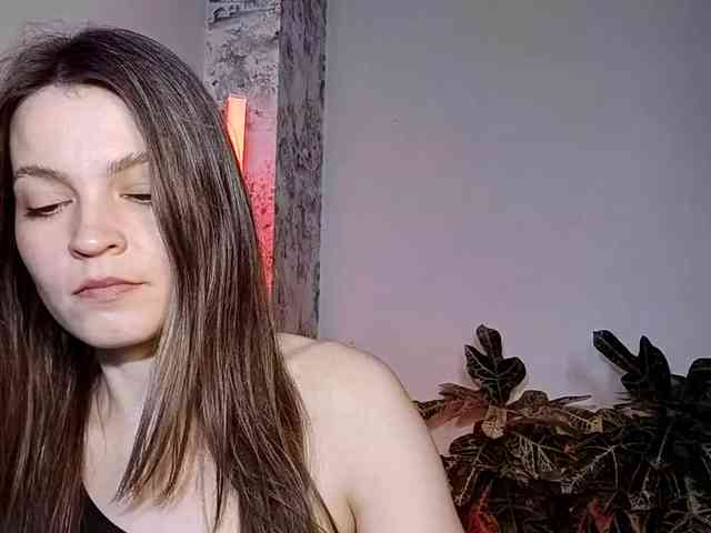 MaisieFresta webcam