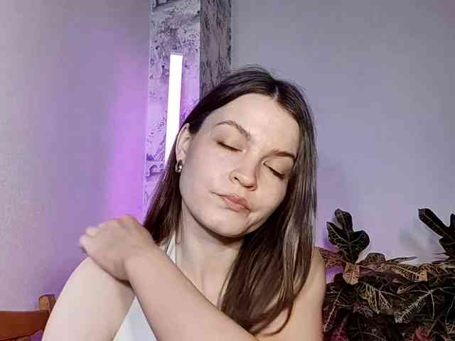 MaisieFresta webcam