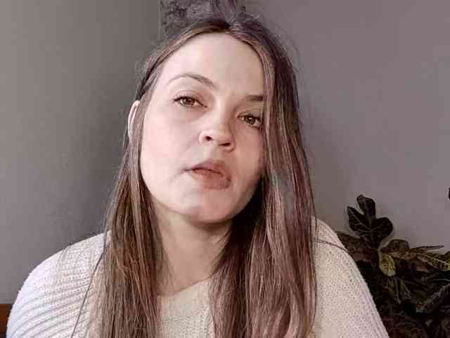 MaisieFresta webcam