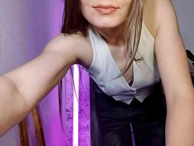 MaisieFresta webcam