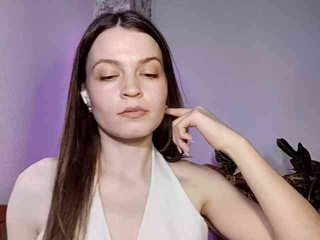 MaisieFresta webcam