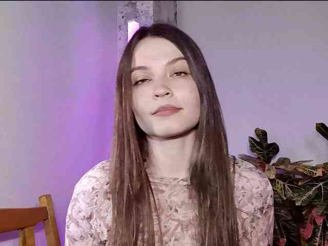MaisieFresta webcam