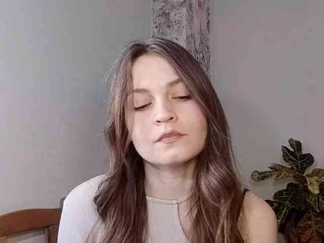 MaisieFresta webcam