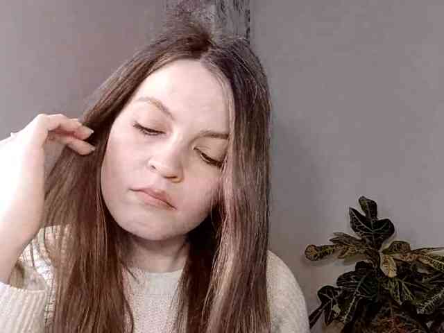 MaisieFresta webcam
