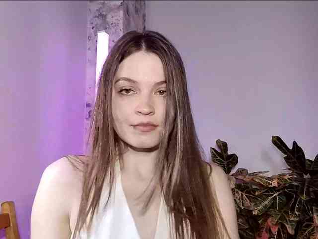 MaisieFresta webcam