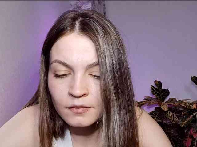 MaisieFresta webcam