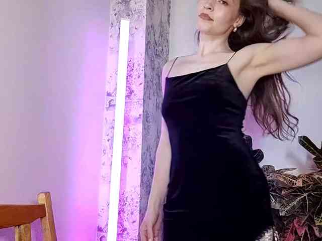 MaisieFresta webcam