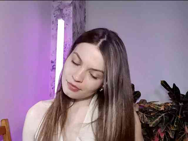 MaisieFresta webcam