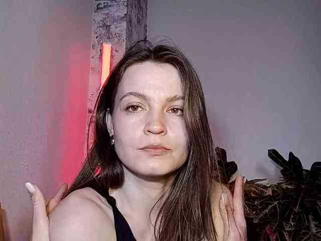 MaisieFresta webcam