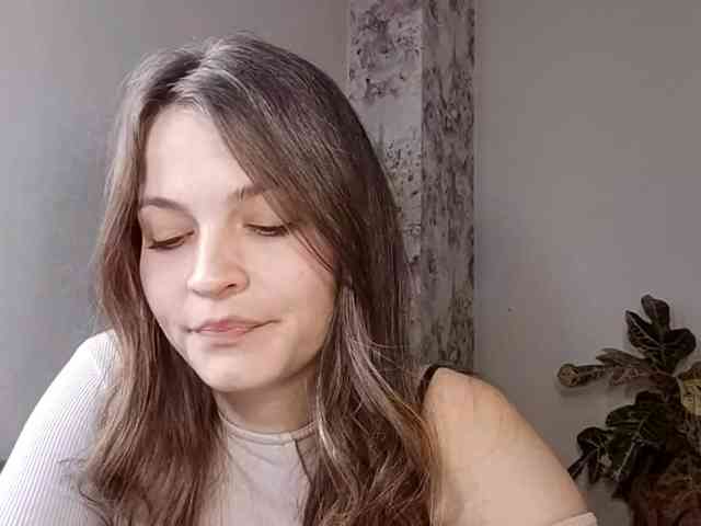 MaisieFresta webcam