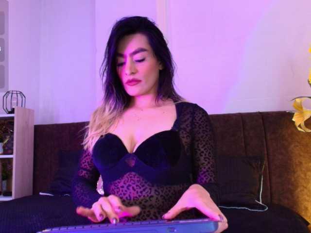 Lexieblacke live cam on BongaCams