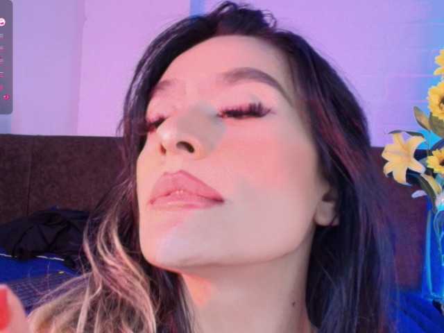Lexieblacke live cam on BongaCams