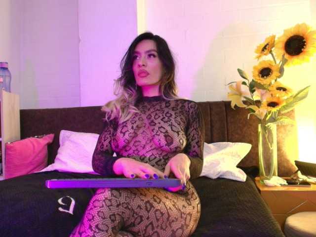 Lexieblacke live webcam show