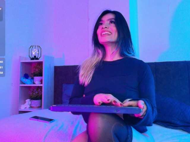 Lexieblacke live cam on BongaCams