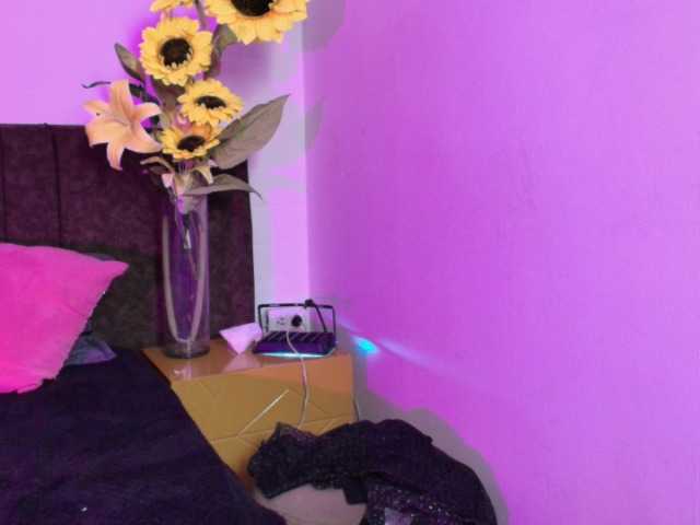 Lexieblacke live cam on BongaCams