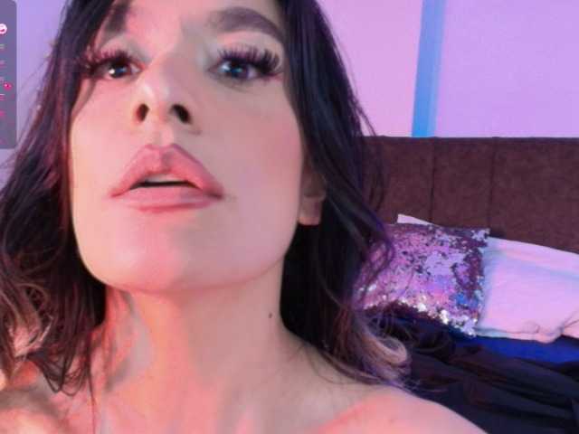Lexieblacke live cam on BongaCams