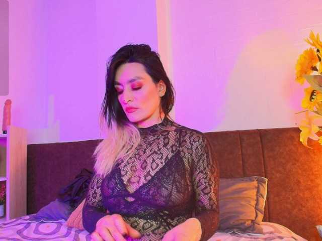 Lexieblacke live cam on BongaCams