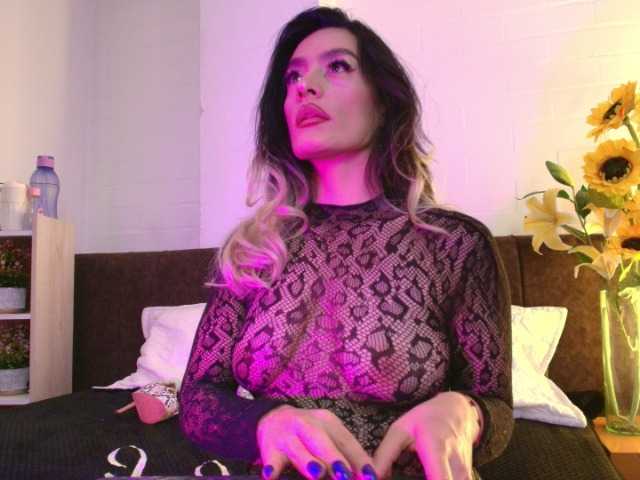 Lexieblacke live webcam show