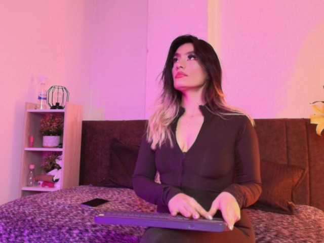 Lexieblacke live cam on BongaCams