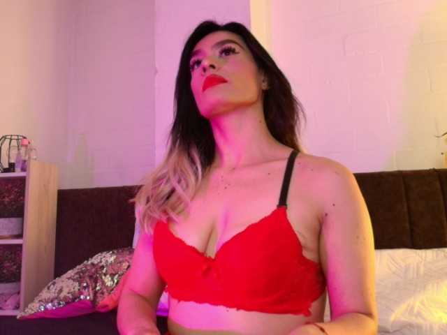 Lexieblacke live cam on BongaCams