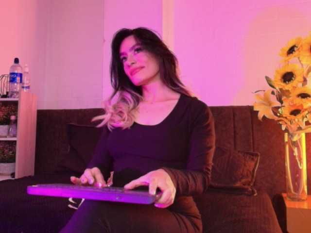 Lexieblacke live cam on BongaCams