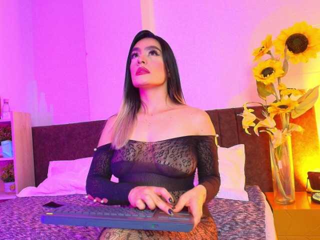 Lexieblacke live cam on BongaCams