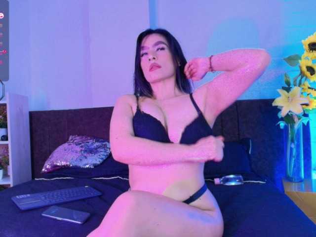 Lexieblacke live cam on BongaCams