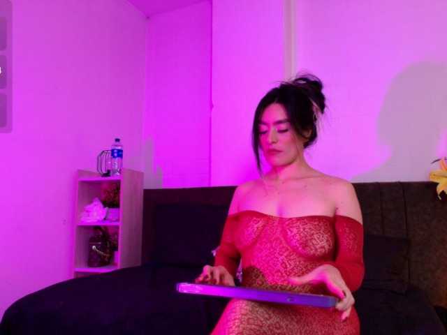 Lexieblacke live cam on BongaCams