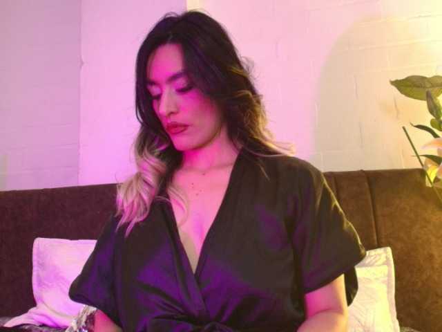 Lexieblacke live cam on BongaCams