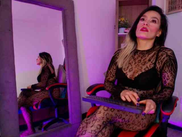 Lexieblacke webcam