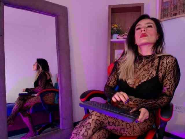 Lexieblacke Live Webcam on BongaCams
