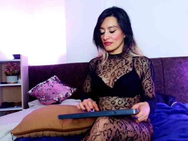 Lexieblacke Live Webcam on BongaCams