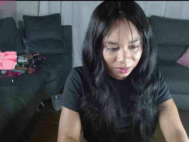 Ebony-joness webcam