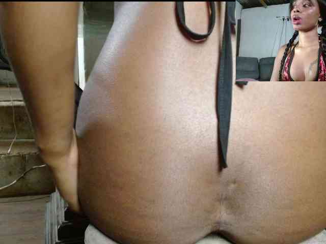 Ebony-joness webcam