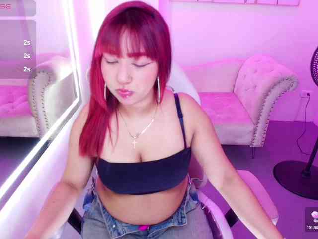 Nahomi-velmont Live Webcam on BongaCams