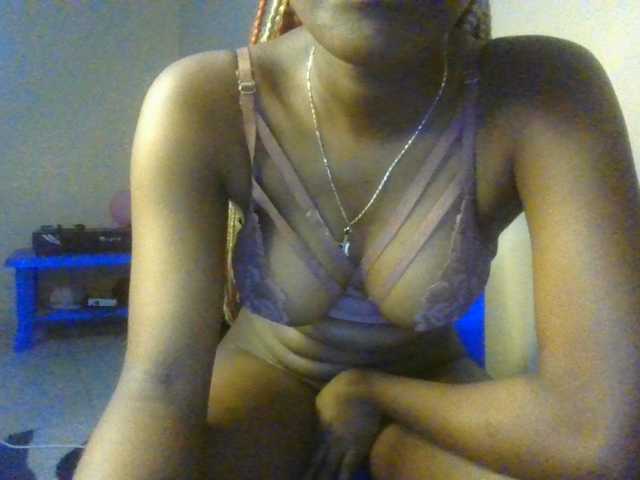 NaughtyWhispers live cam on BongaCams