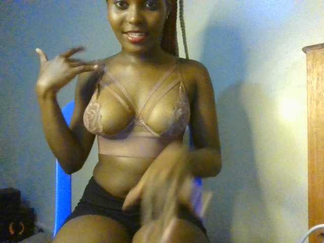 NaughtyWhispers live cam on BongaCams