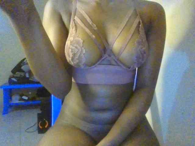 Brianasexy4u webcam
