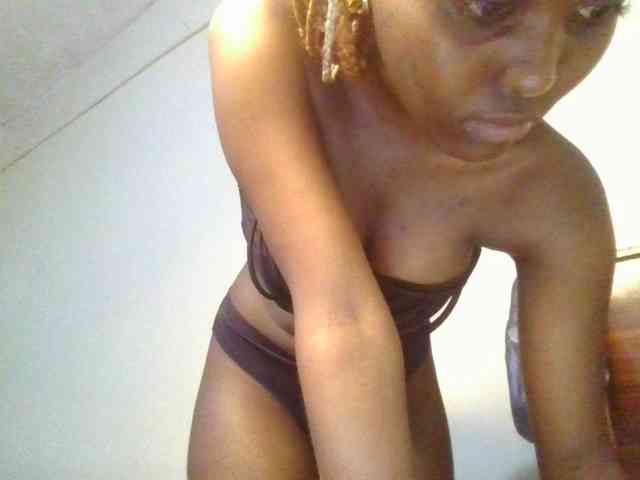 Brianasexy4u webcam