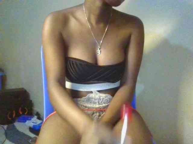 Brianasexy4u webcam