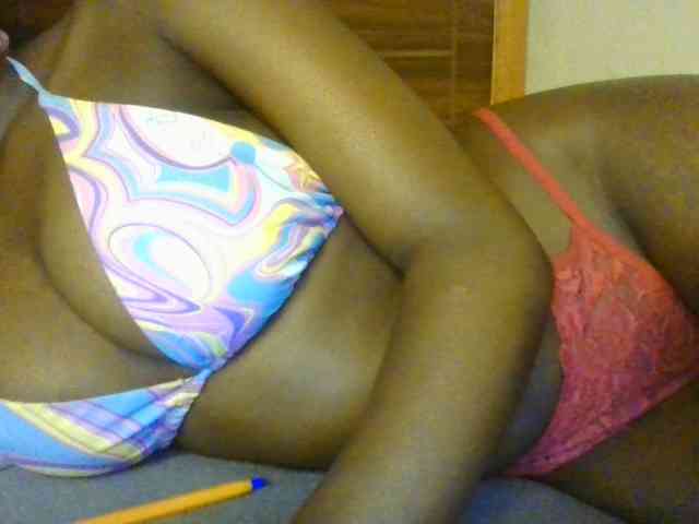 Brianasexy4u webcam