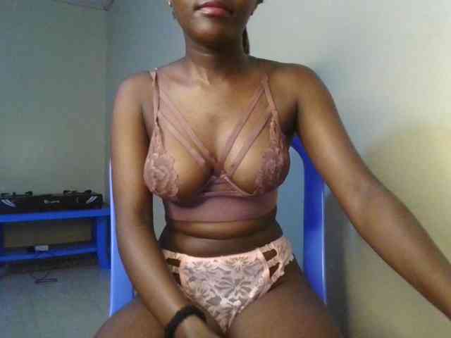 Brianasexy4u webcam