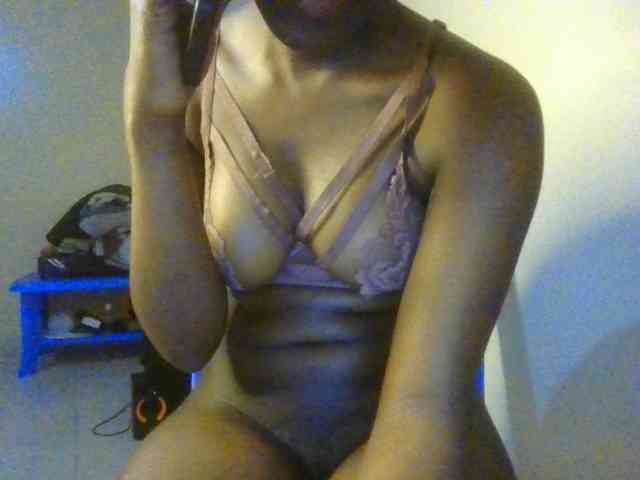 Brianasexy4u webcam