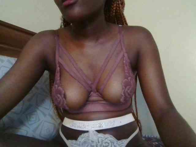 Brianasexy4u webcam