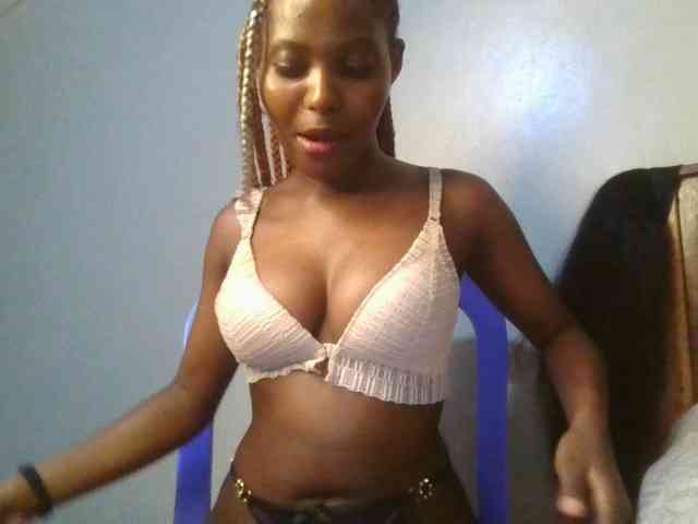 Brianasexy4u webcam