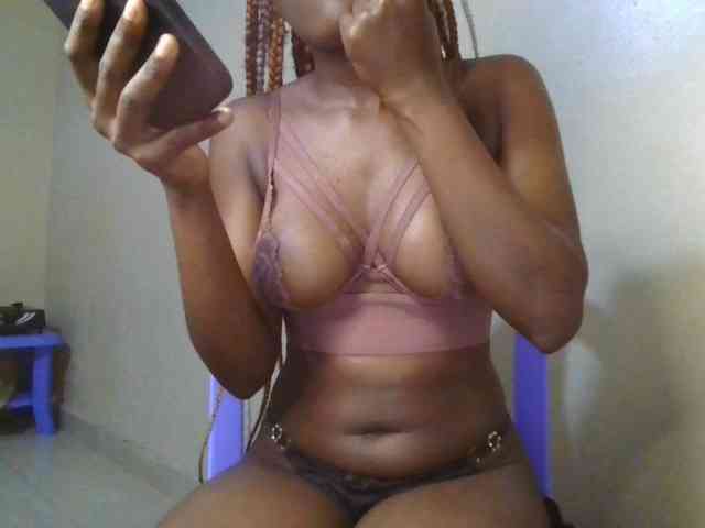 Brianasexy4u webcam