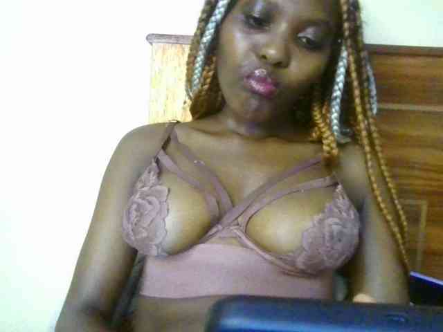 Brianasexy4u webcam