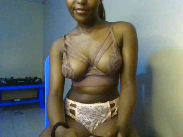 Brianasexy4u webcam